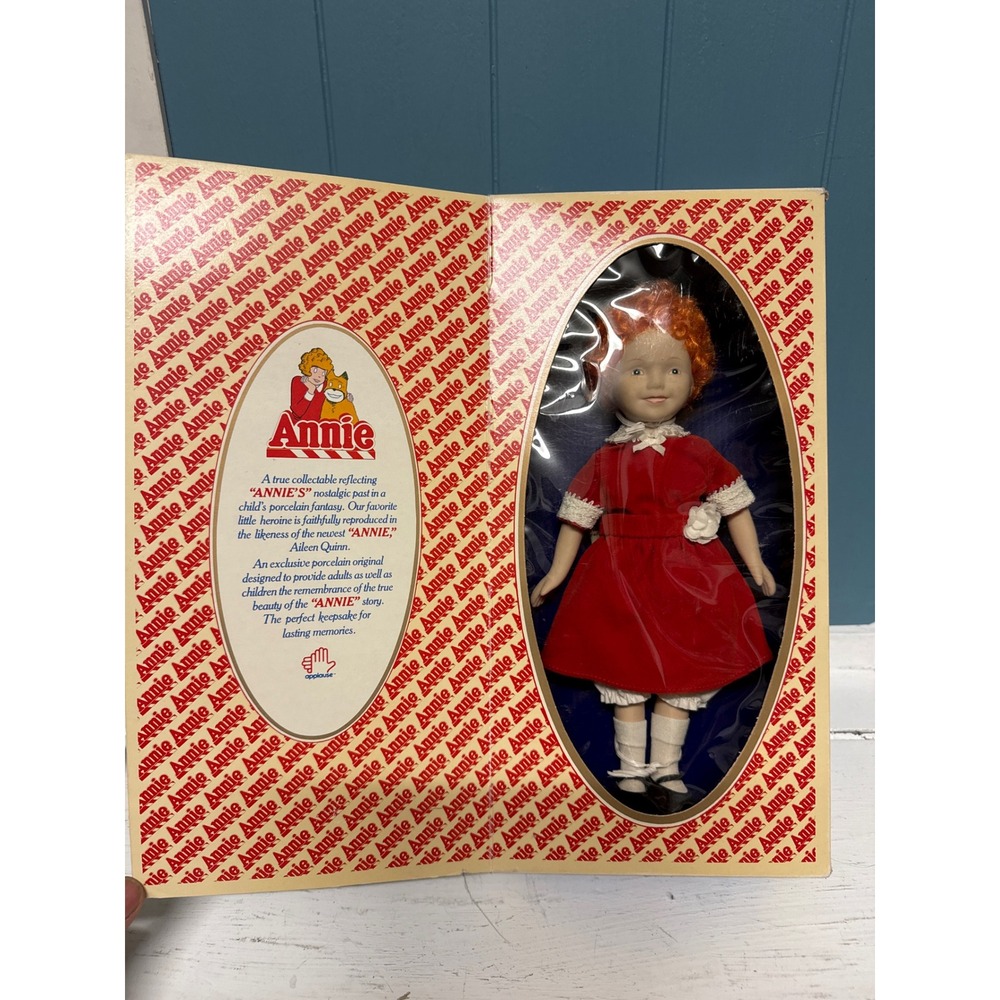 Annie Genuine Porcelain Doll Applause Aileen Quinn Red Dress Collectible 1982